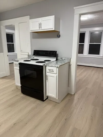 $1,700 | 423 Worcester Street, Unit 2, Southbridge, MA 01550