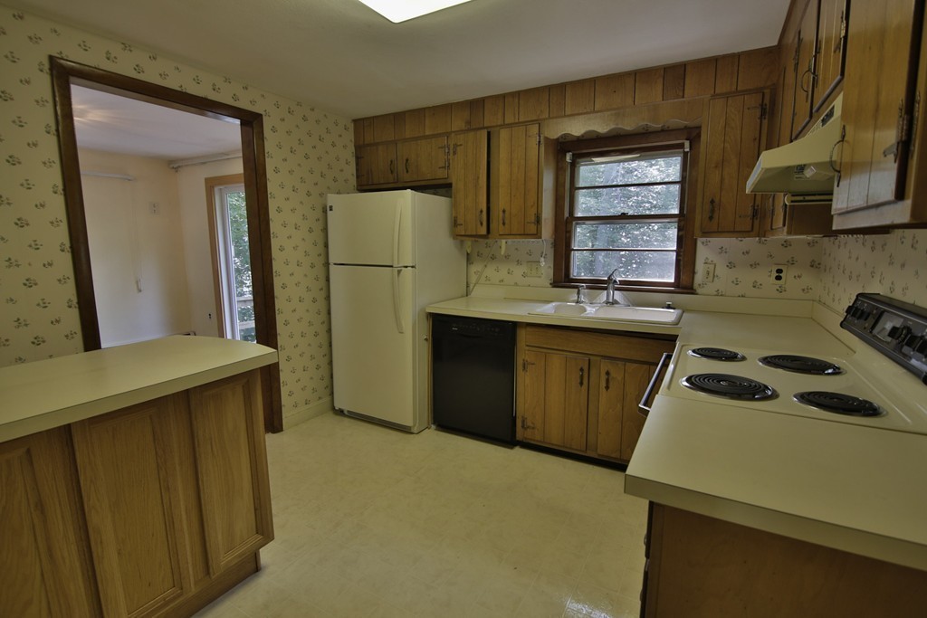 5 Spring Street Danvers, MA 01923 - Photo 11 of 25 Gallery Image 11