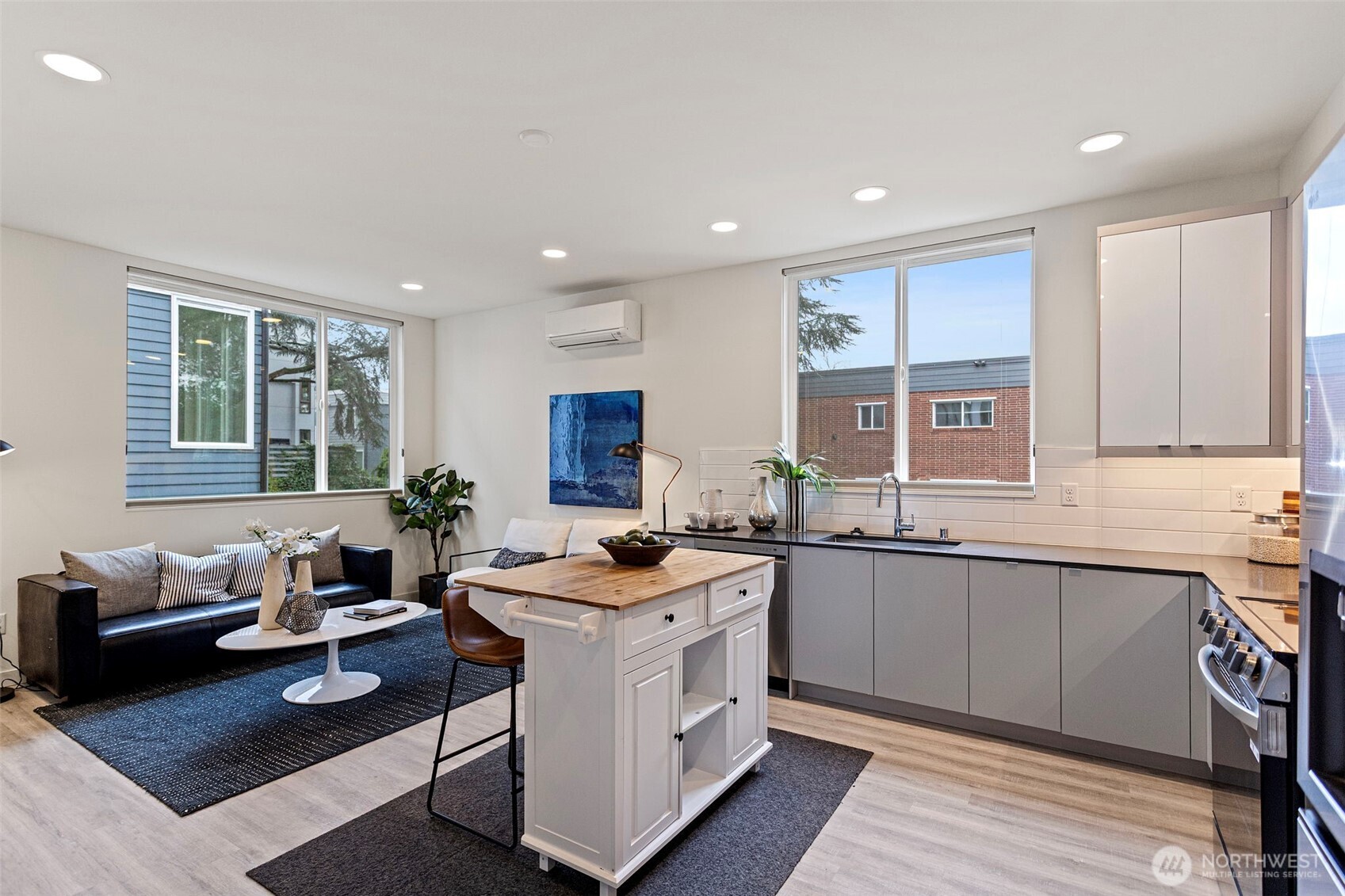 2527 29th Avenue South, Unit B Seattle, WA 98144 - Photo 11 of 24