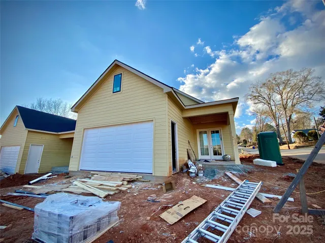 $375,000 | 174 North Mitchell Street, Rutherfordton, NC 28139