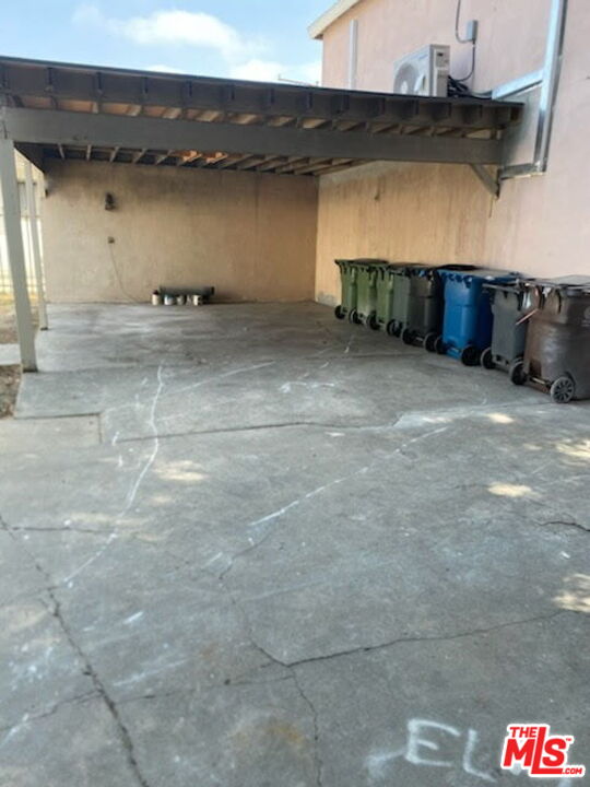 602 North Sloan Avenue, Unit A Compton, CA 90221 - Photo 2 of 9