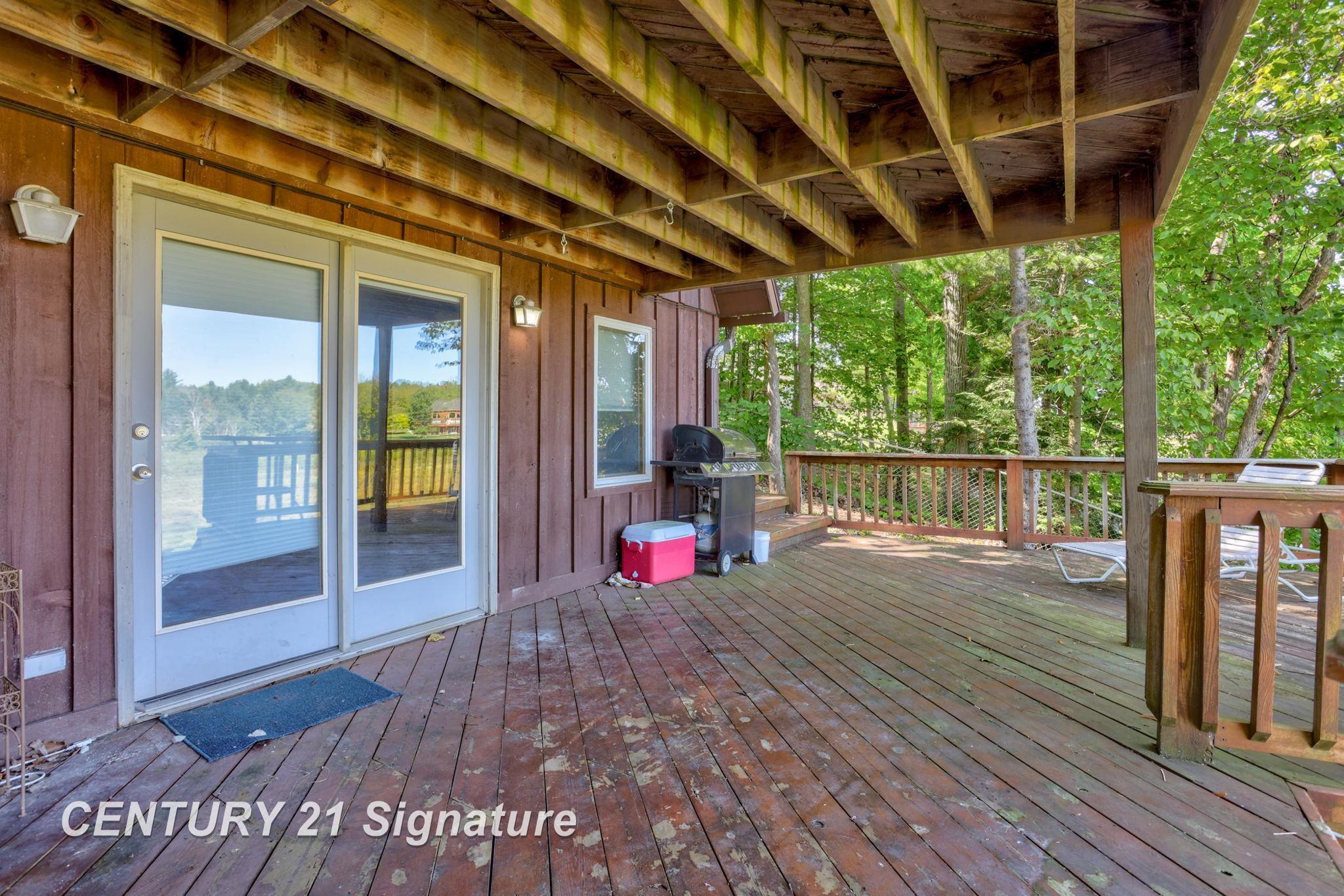 5201 Oakridge Road Beaverton, MI 48612 - Photo 33 of 49