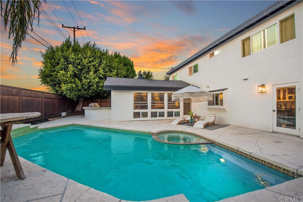 2841 Europa Drive Costa Mesa, CA 92626 - Photo 29 of 30 a view of a house with backyard and sitting area