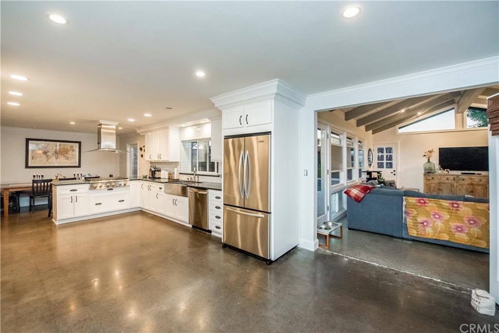 2841 Europa Drive Costa Mesa, CA 92626 - Photo 10 of 30 a living room with furniture and a flat screen tv