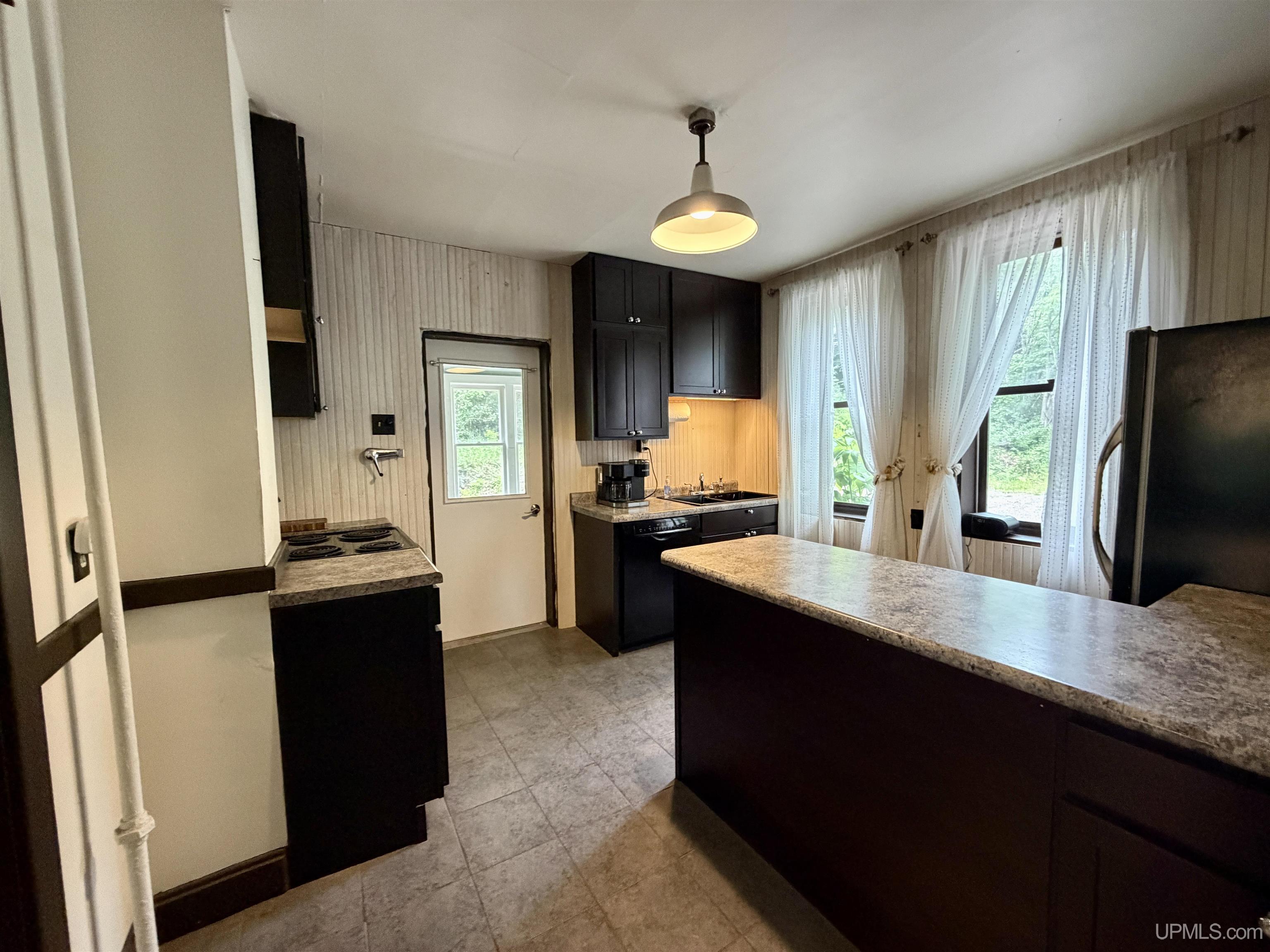 21342 Royce Road Hancock, MI 49930 - Photo 8 of 94