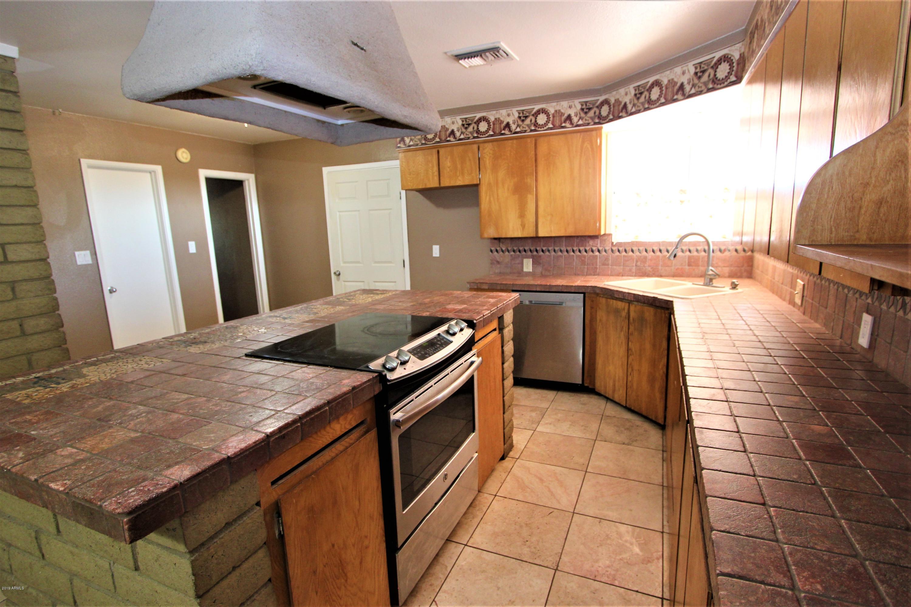 1025 South Mountain View Road Apache Junction, AZ 85119 - Photo 7 of 27 IMG_5025