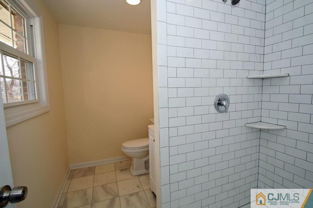 305 Chain O' Hills Road Colonia, NJ 07067 - Photo 14 of 20 a bathroom with a toilet