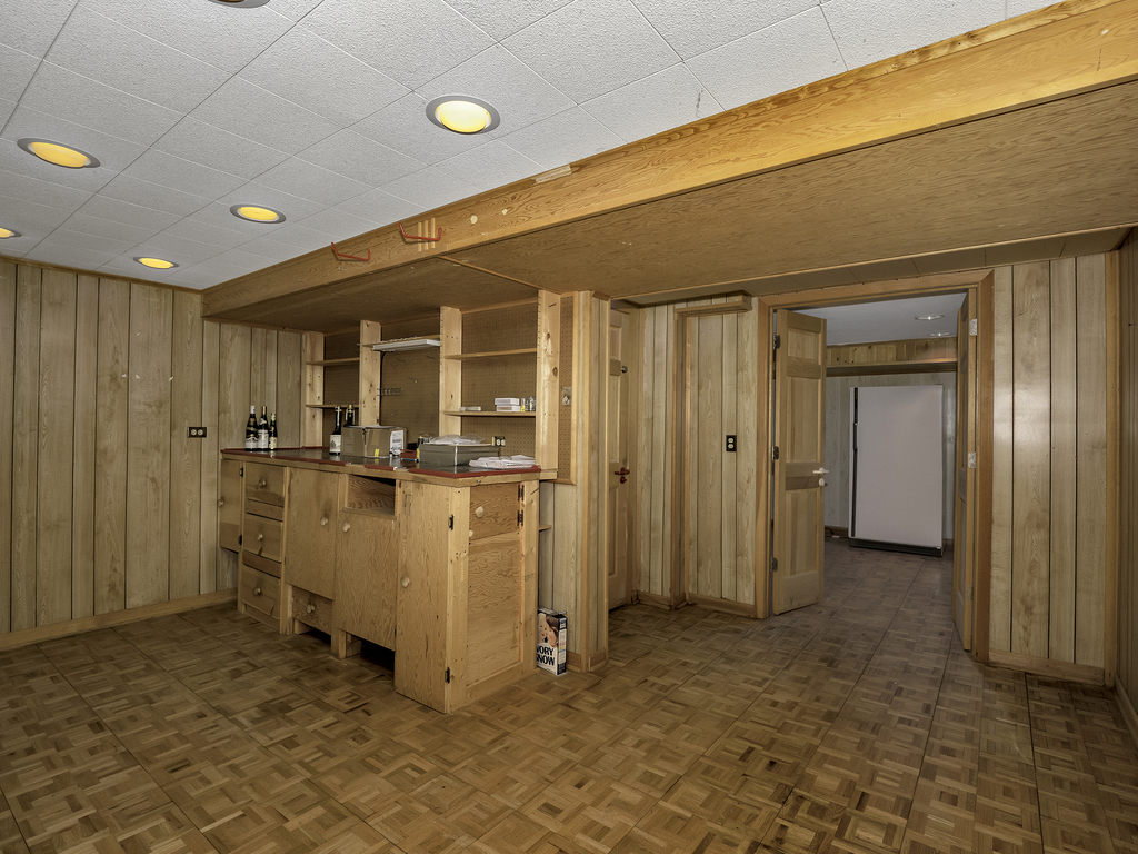 85 Ridgecroft Lane Barrington, IL 60010 - Photo 32 of 53 a view of a storage & utility room