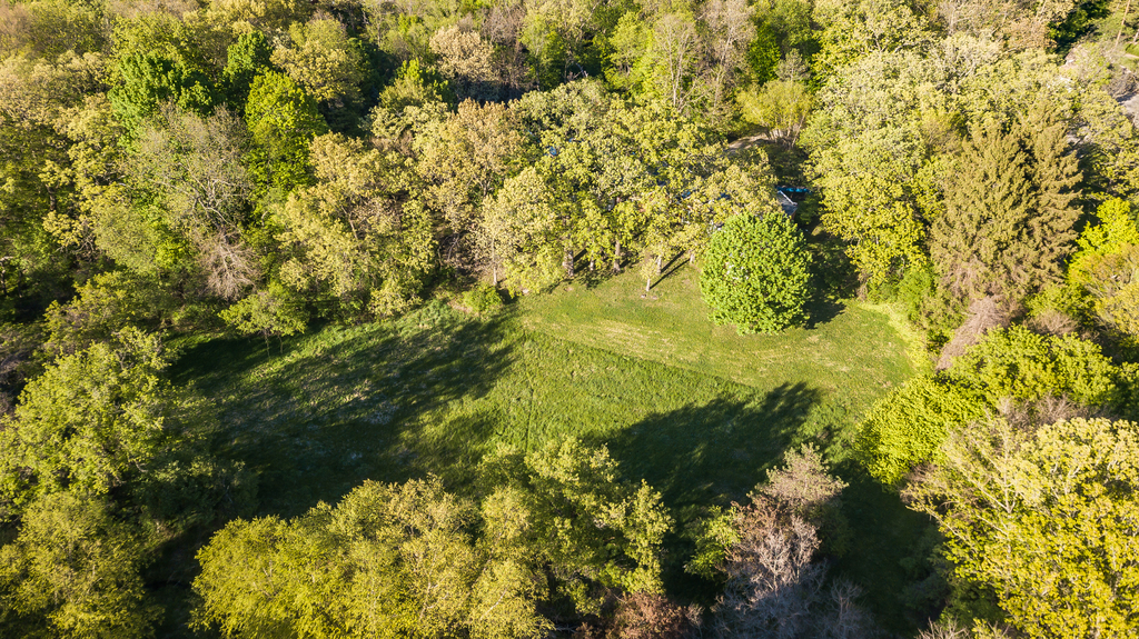 85 Ridgecroft Lane Barrington, IL 60010 - Photo 52 of 53 a view of a yard