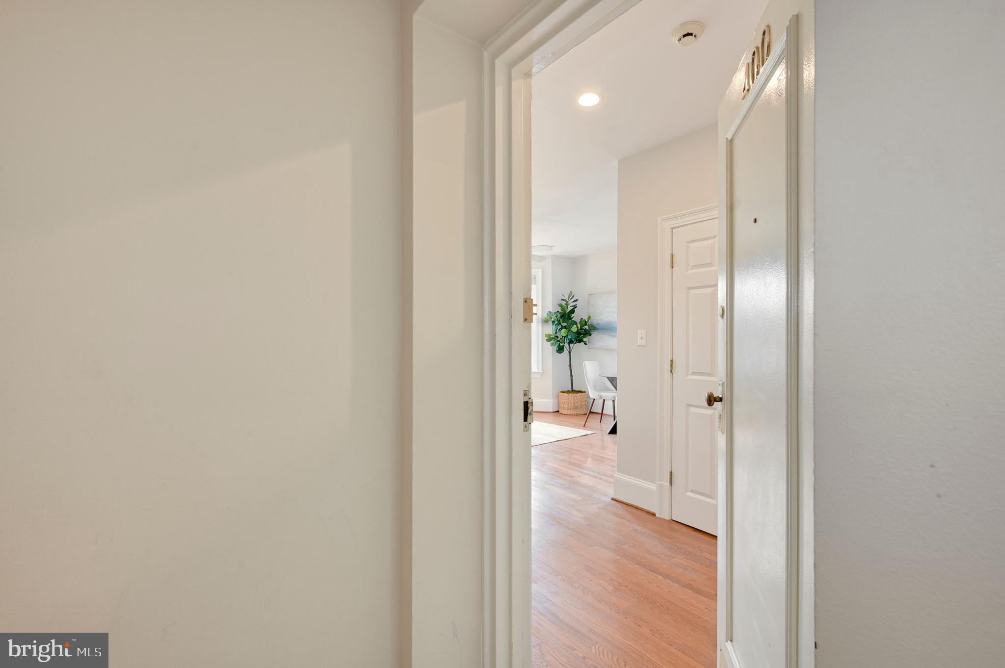 1423 R Street Northwest, Unit 400 Washington, DC 20009 - Photo 2 of 29
