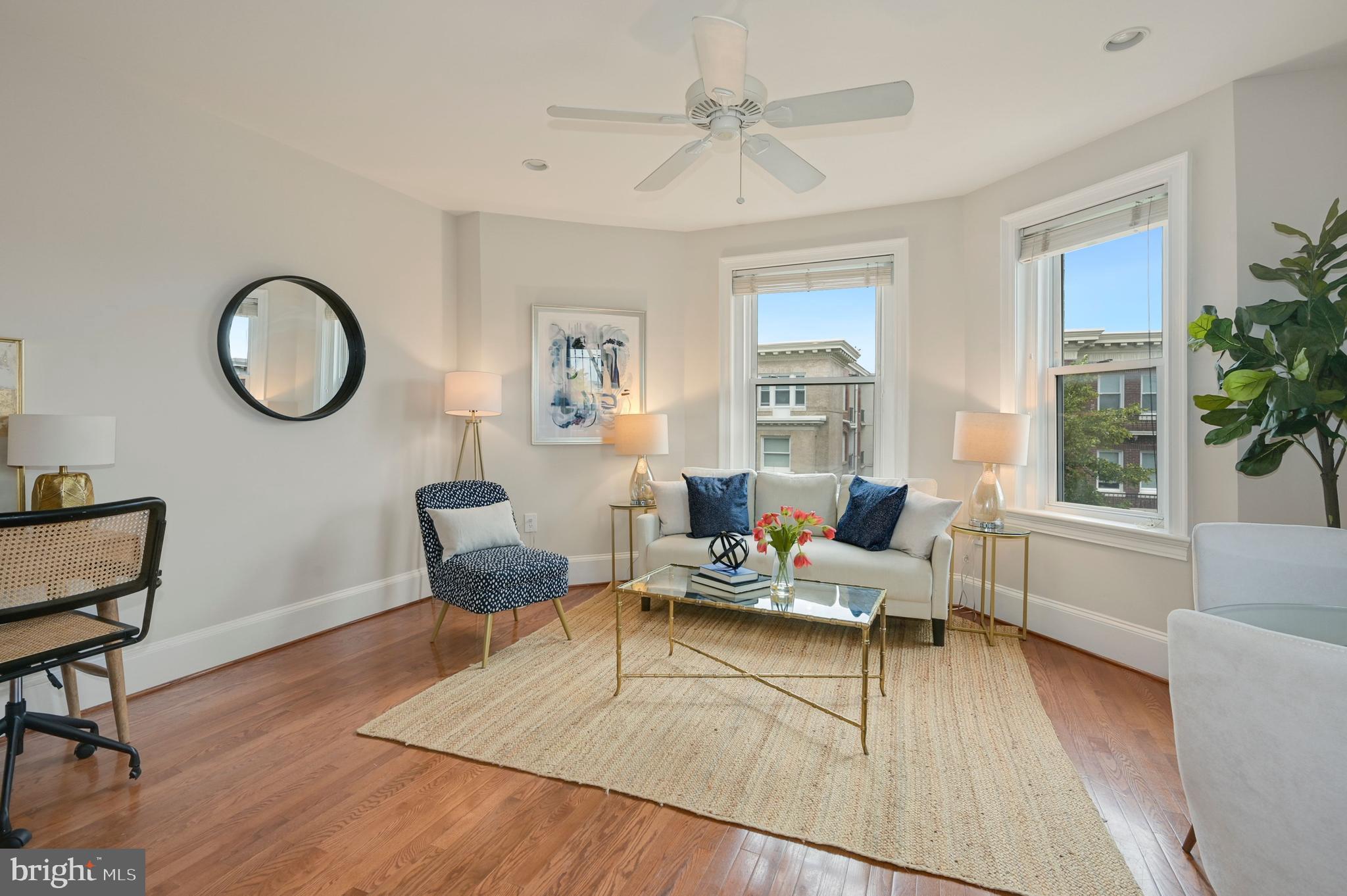 1423 R Street Northwest, Unit 400 Washington, DC 20009 - Photo 5 of 29 Open, Bright Living Room