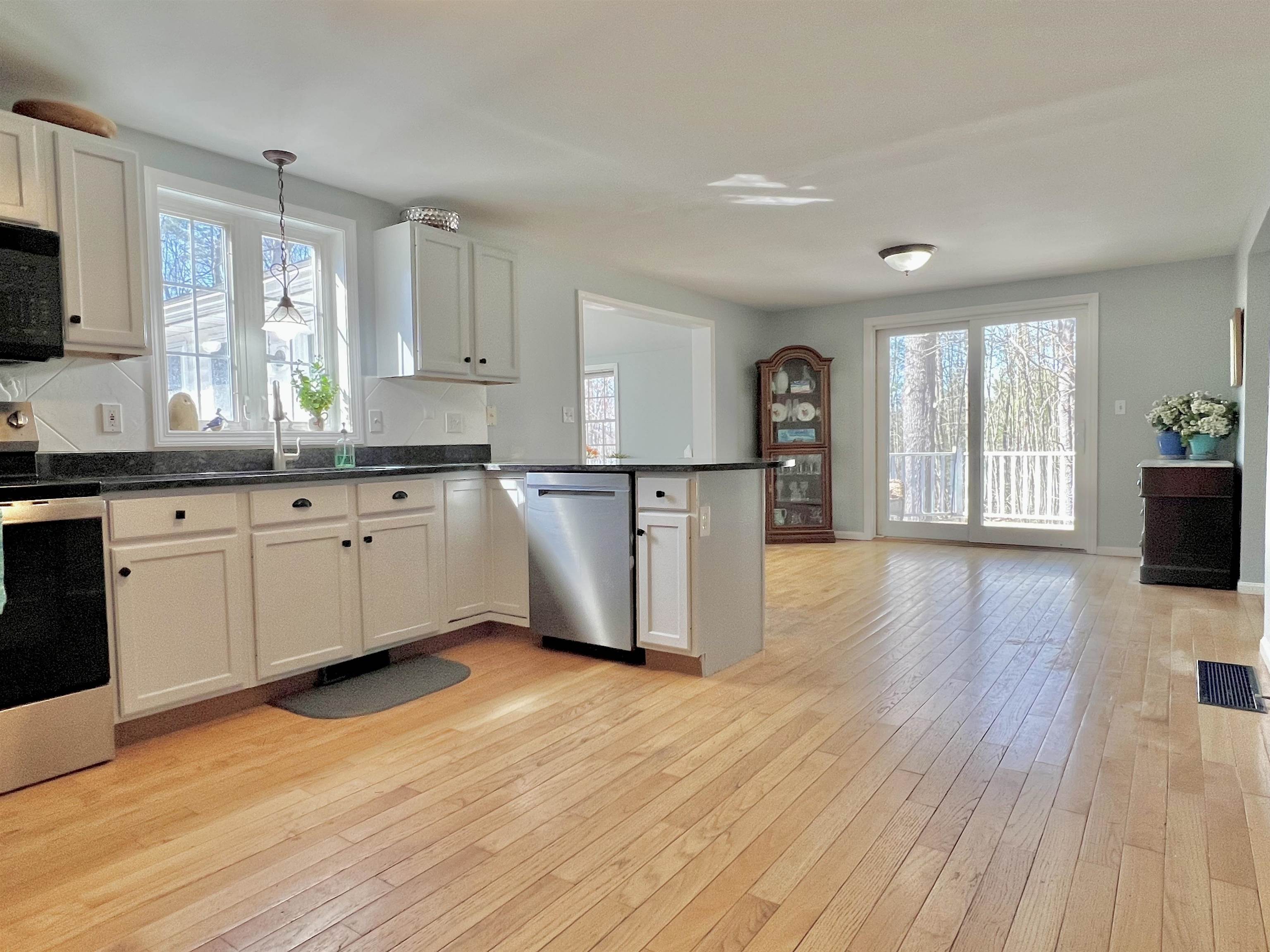 255 Stable Road Milford, NH 03055 - Photo 3 of 33