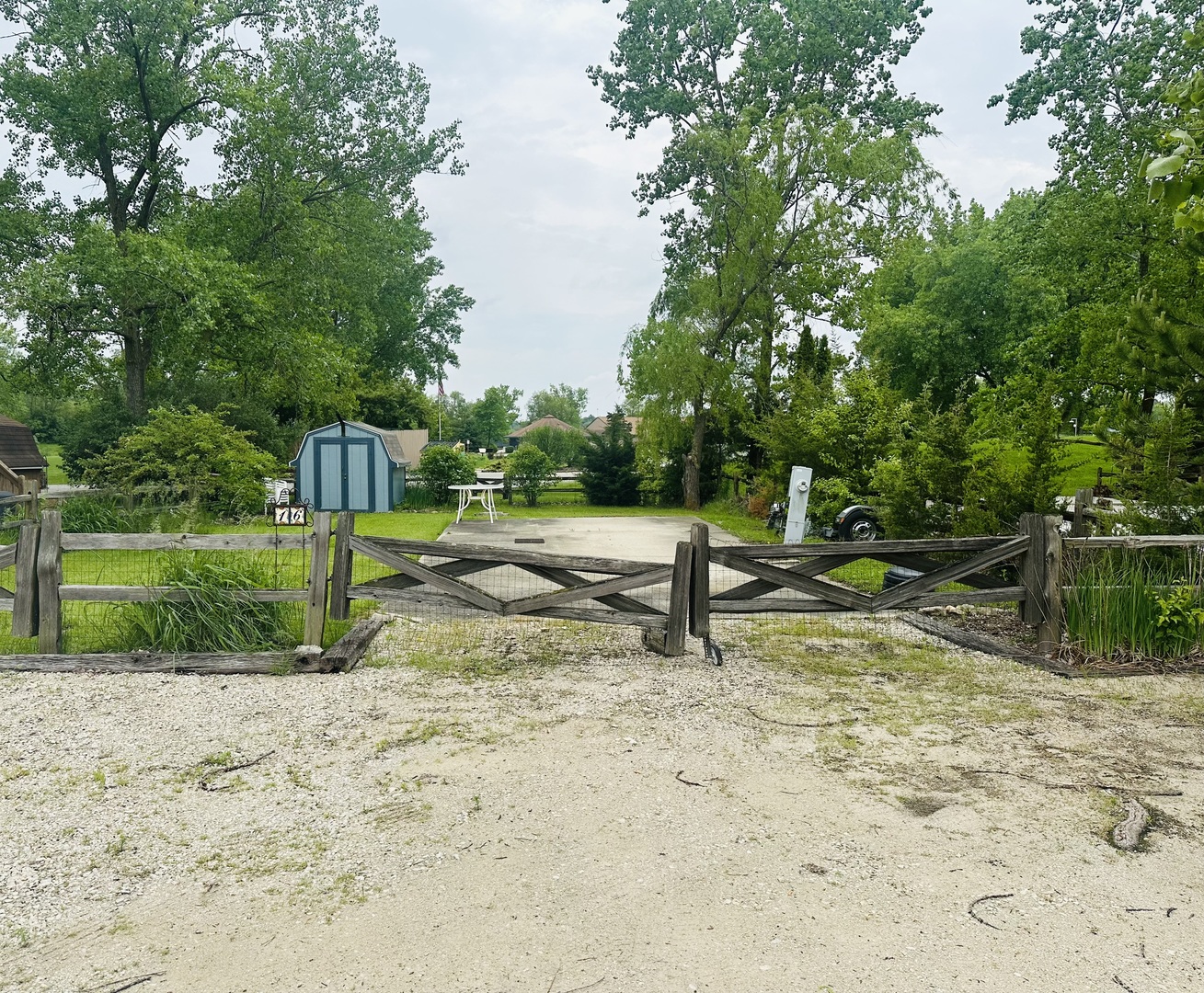 16 Dinosaur Road Wilmington, IL 60481 - Photo 1 of 18 Gallery Image 1
