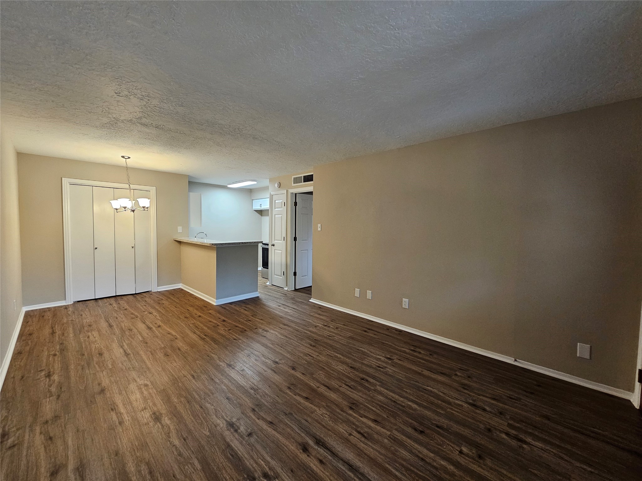 3224 Timmons Lane, Unit 128 Houston, TX 77027 - Photo 7 of 34