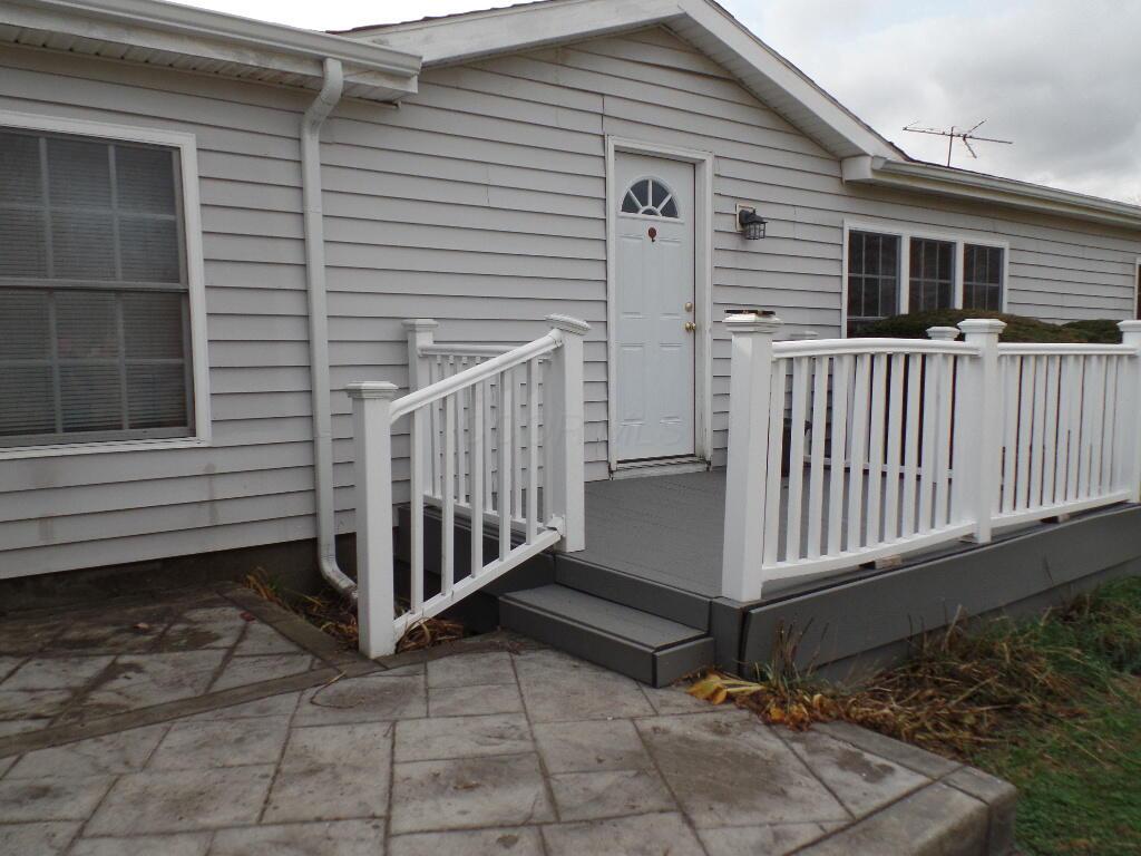 10390 Fairview Road Southeast Newark, OH 43056 - Photo 2 of 16 2