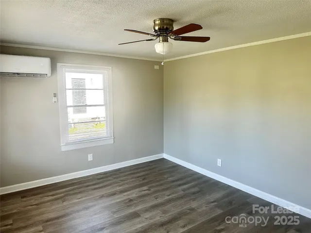 $1,099 | 504 A Moore Drive, Lexington, NC 27292