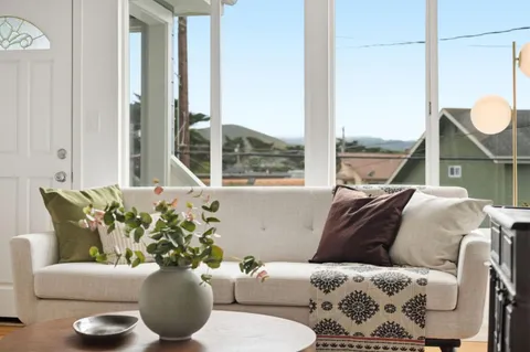 $1,390,000 | 131 Pacific Avenue, Pacifica, CA 94044