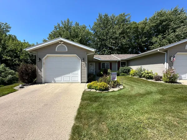 $279,500 | 1015 Pershing Boulevard, Worthington, MN 56187