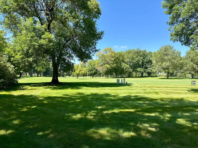 $279,500 | 1015 Pershing Boulevard, Worthington, MN 56187