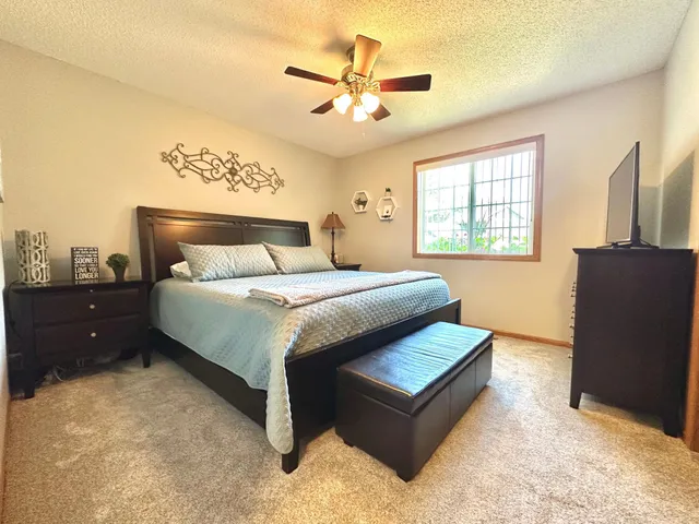 $279,500 | 1015 Pershing Boulevard, Worthington, MN 56187