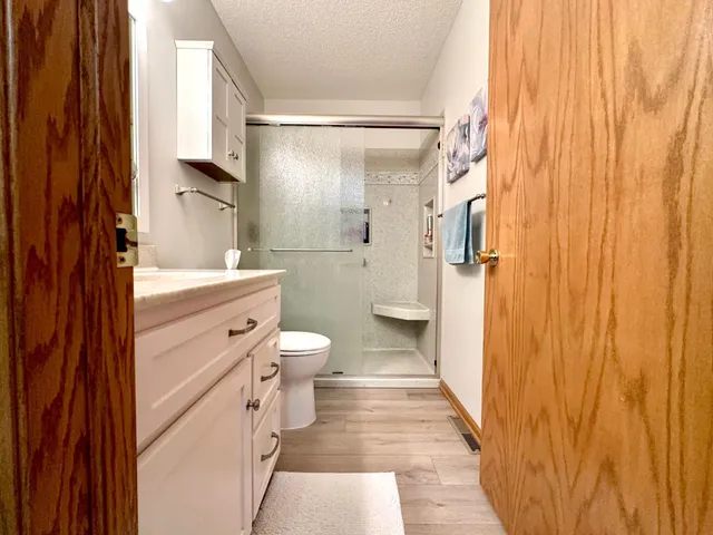 $279,500 | 1015 Pershing Boulevard, Worthington, MN 56187