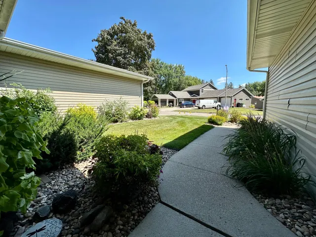 $279,500 | 1015 Pershing Boulevard, Worthington, MN 56187