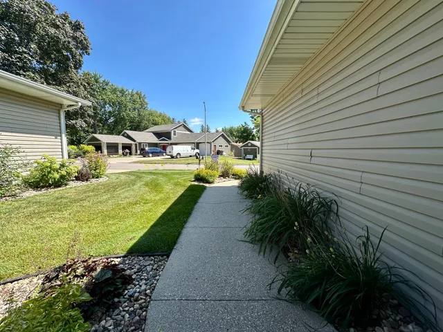 $279,500 | 1015 Pershing Boulevard, Worthington, MN 56187