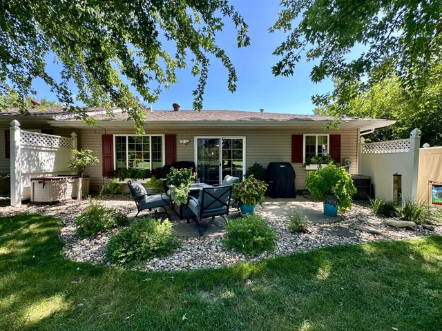 $279,500 | 1015 Pershing Boulevard, Worthington, MN 56187