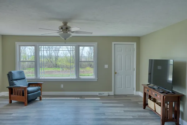 $139,900 | 861 Indian Ridge Road, Jacob, IL 62950
