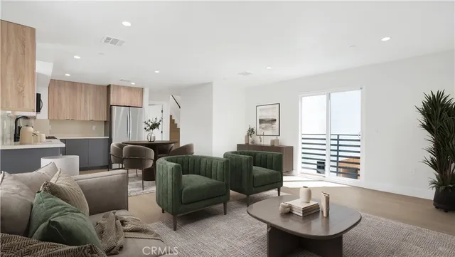 $5,149 | 1211 North Kingsley Drive, Los Angeles, CA 90029