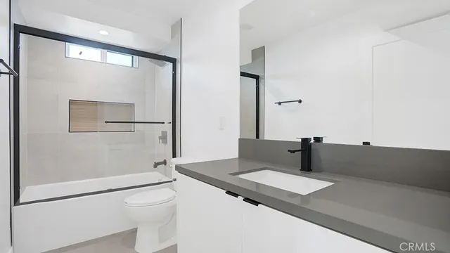 $5,149 | 1211 North Kingsley Drive, Los Angeles, CA 90029