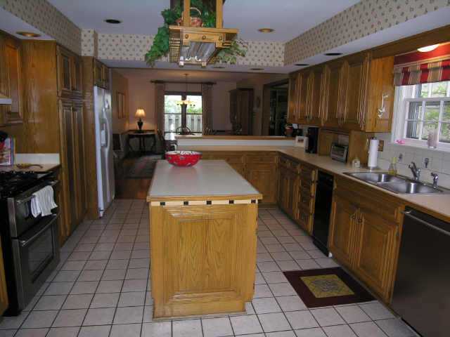2120 Elgin Road Columbus, OH 43221 - Photo 4 of 7