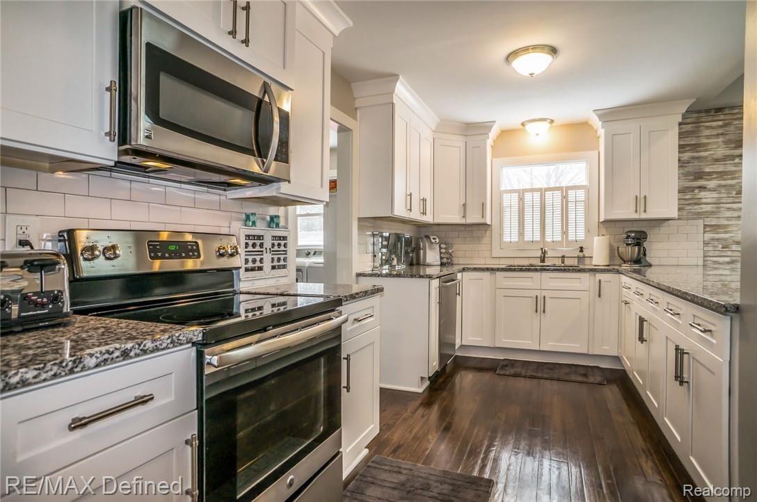 5067 North Georgetown Road Grand Blanc, MI 48439 - Photo 4 of 29 12.jpg