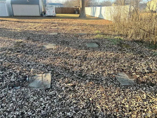 $6,000 | 920 East Martin Street, Litchfield, IL 62056