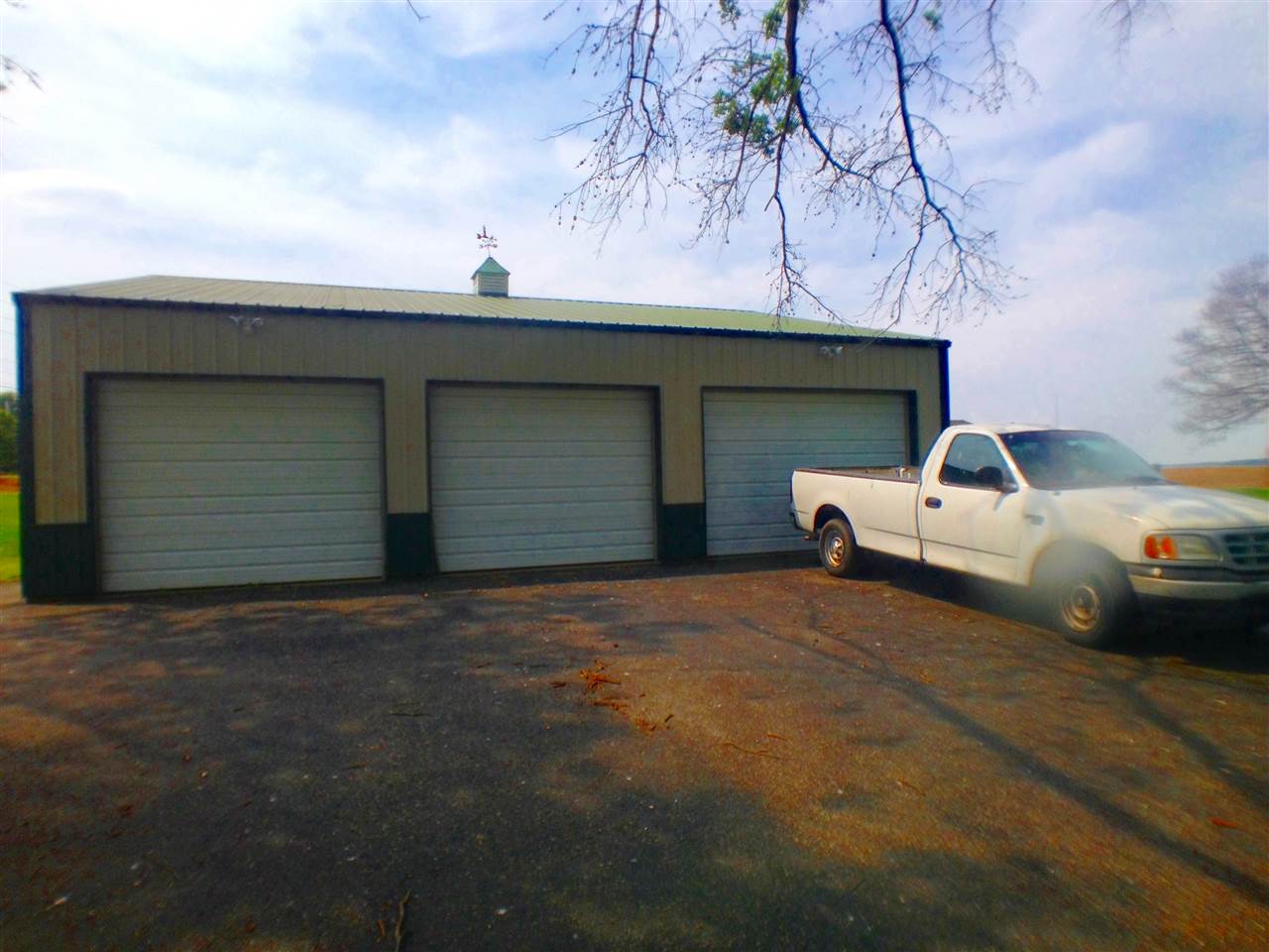 99 North Yankeetown Road Boonville, IN 47601 - Photo 2 of 30