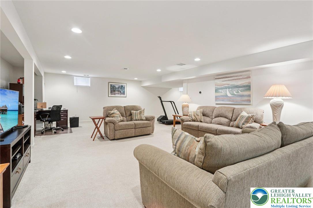 2113 Kingsview Road Lower Macungie Township, PA 18062 - Photo 37 of 62