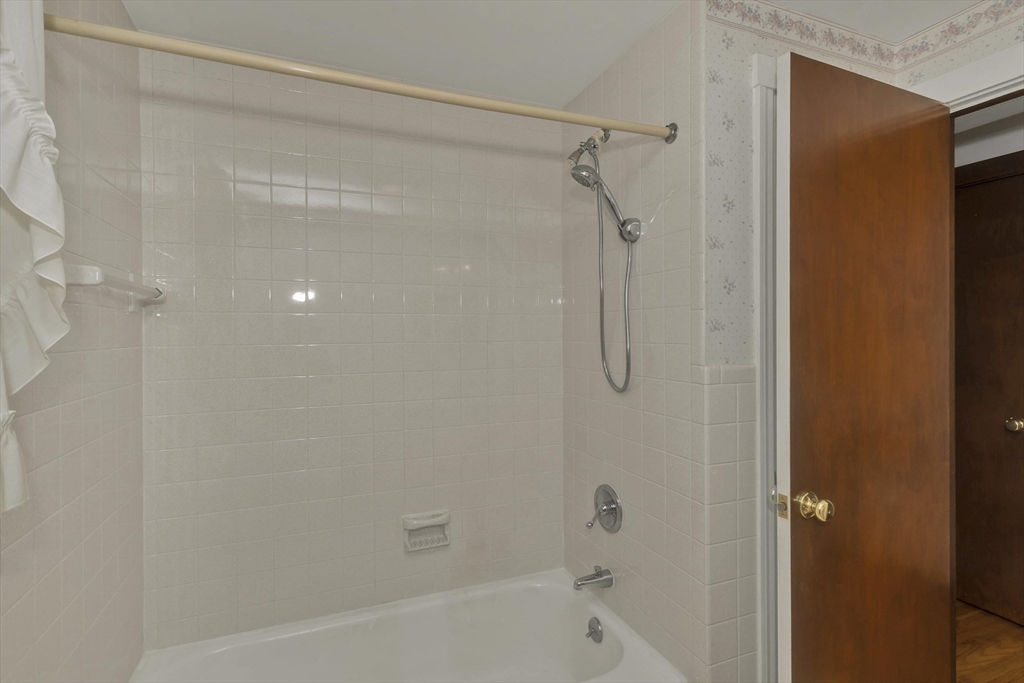309 Island Pond Road Springfield, MA 01118 - Photo 17 of 36 Gallery Image 17