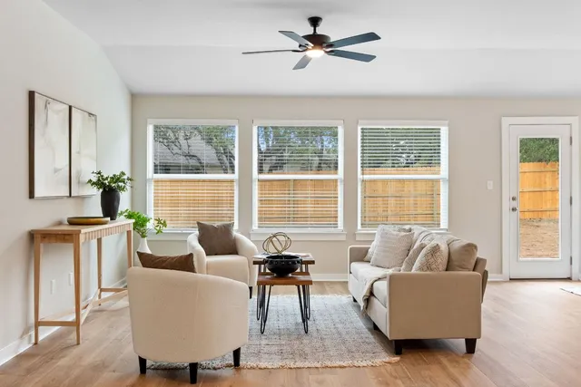 $395,000 | 21701 Oregon Lane, Leander, TX 78645