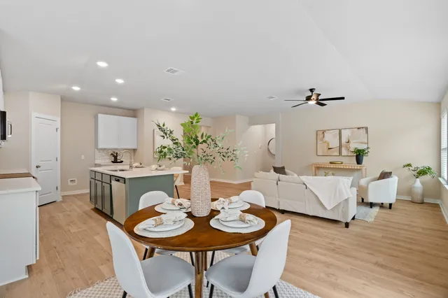 $395,000 | 21701 Oregon Lane, Leander, TX 78645