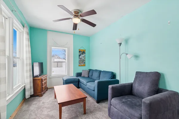 $124,900 | 411 East Mazon Street, Gardner, IL 60424