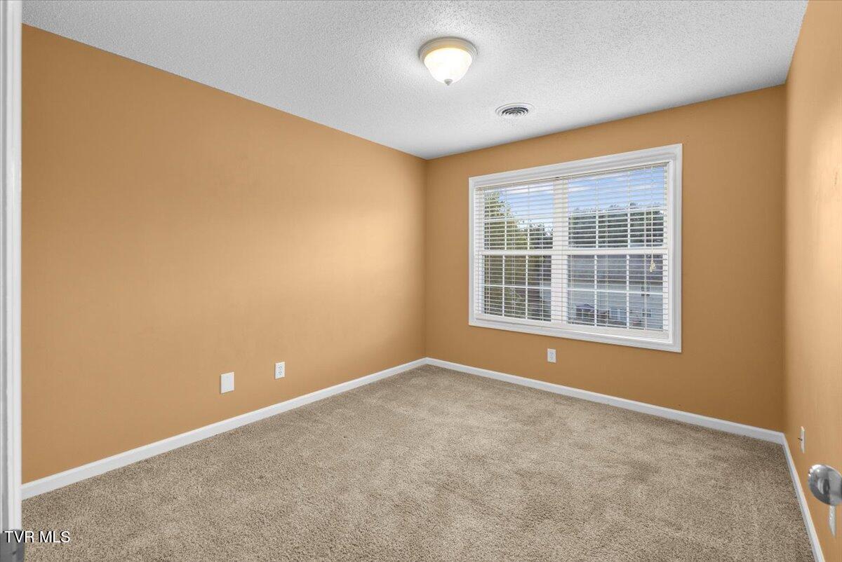 254 Booher Road, Unit C5 Bristol, TN 37620 - Photo 23 of 42 12-128A2034