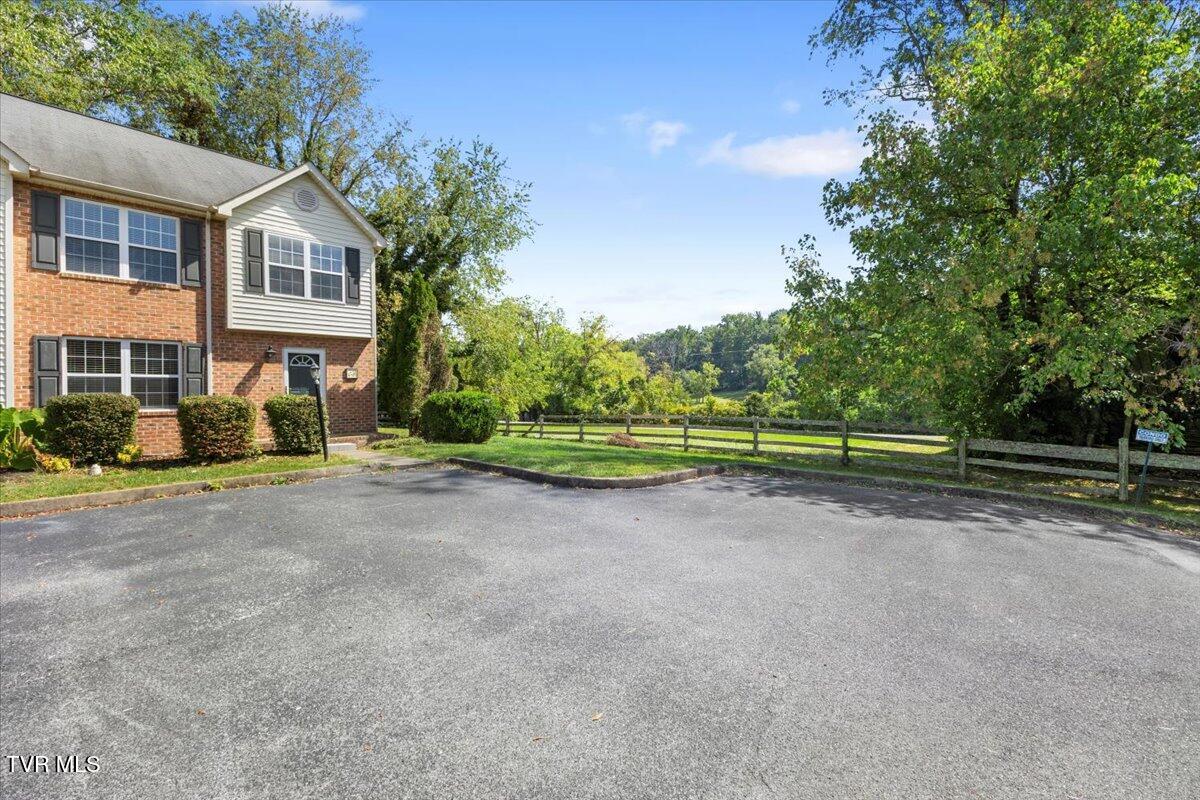 254 Booher Road, Unit C5 Bristol, TN 37620 - Photo 4 of 42 28-128A2089