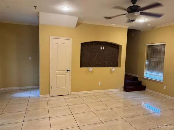 $1,500 | 201 South 1st Avenue, Unit 201, Edinburg, TX 78539