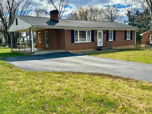 $265,000 | 525 Elden Avenue, Roanoke, VA 24019