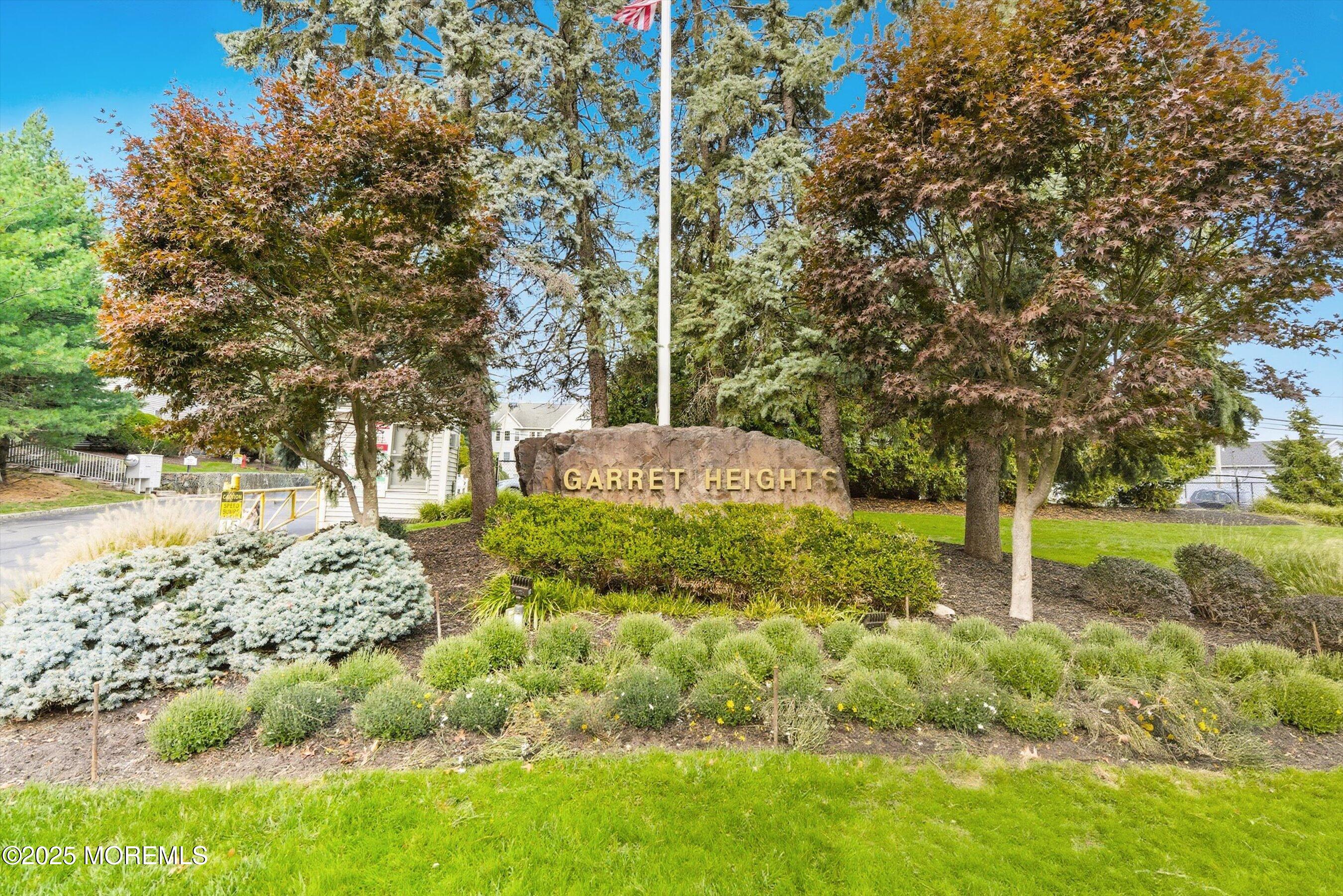 122 Quartz Lane Paterson, NJ 07501 - Photo 30 of 34 a view of a yard with plants and trees