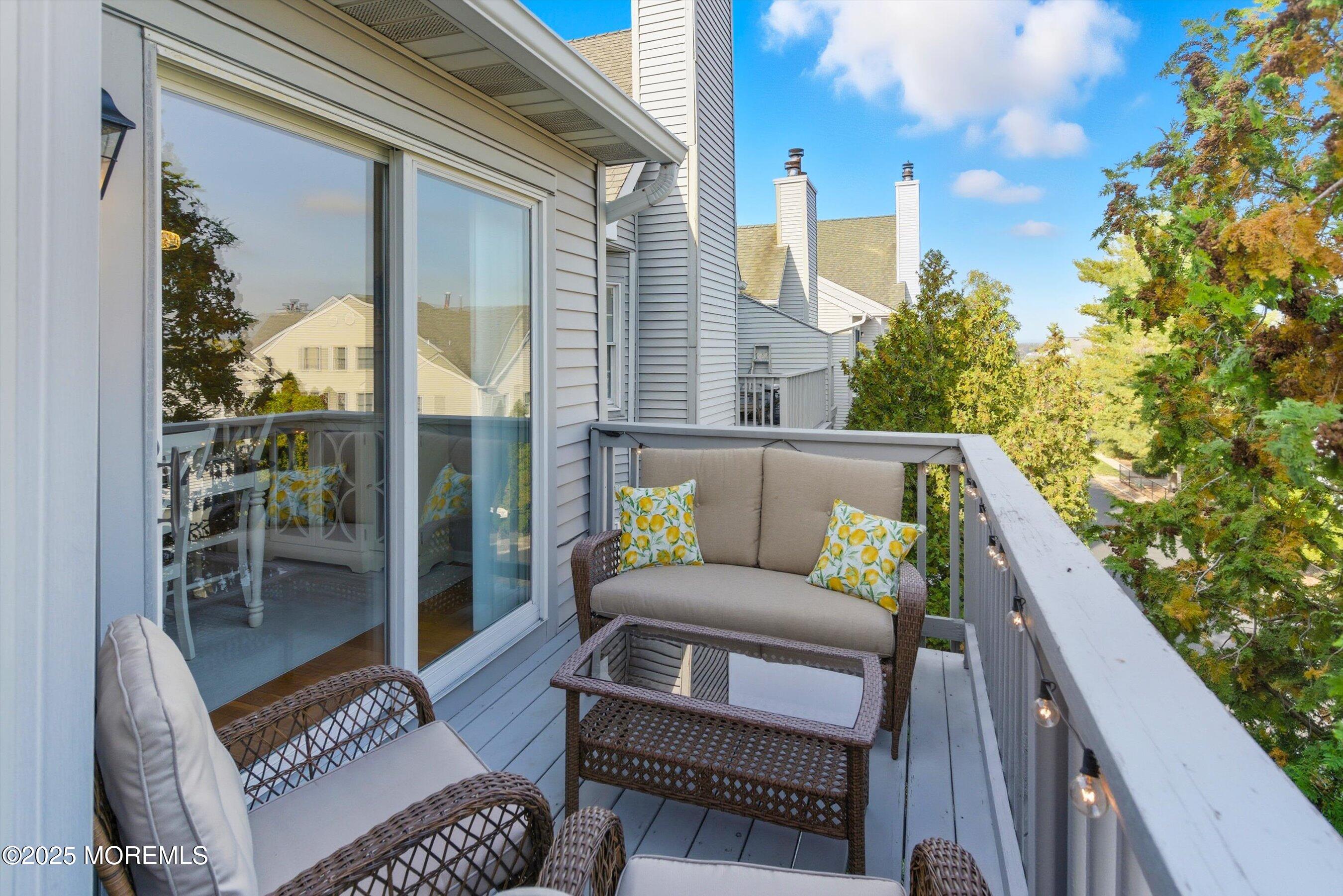 122 Quartz Lane Paterson, NJ 07501 - Photo 4 of 34 a view of sitting area with furniture