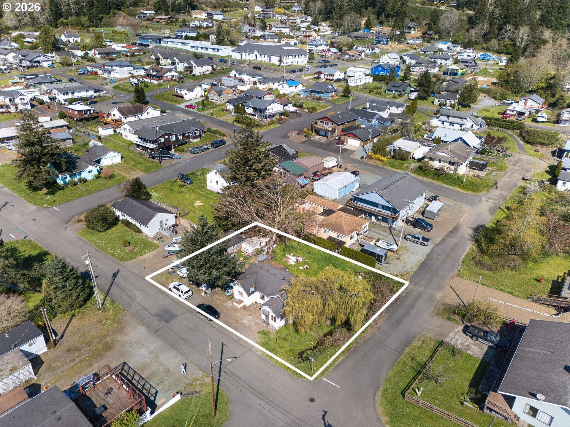 402 Acacia Avenue Garibaldi, OR 97118 - Photo 15 of 38