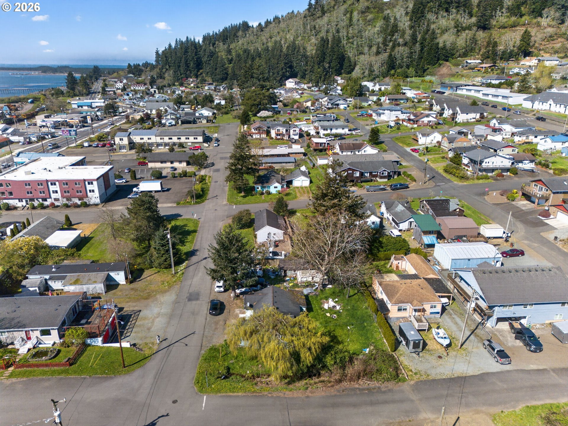 402 Acacia Avenue Garibaldi, OR 97118 - Photo 16 of 38