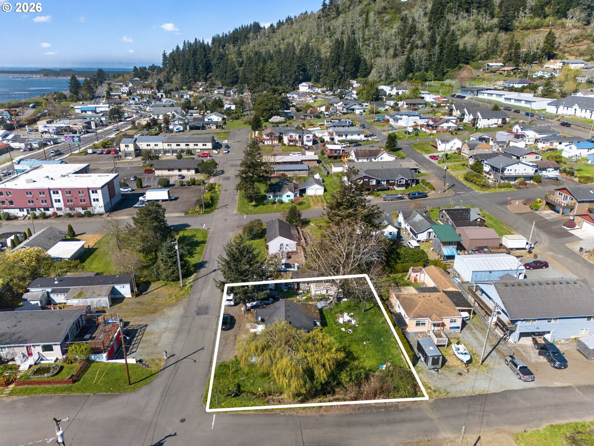 402 Acacia Avenue Garibaldi, OR 97118 - Photo 17 of 38