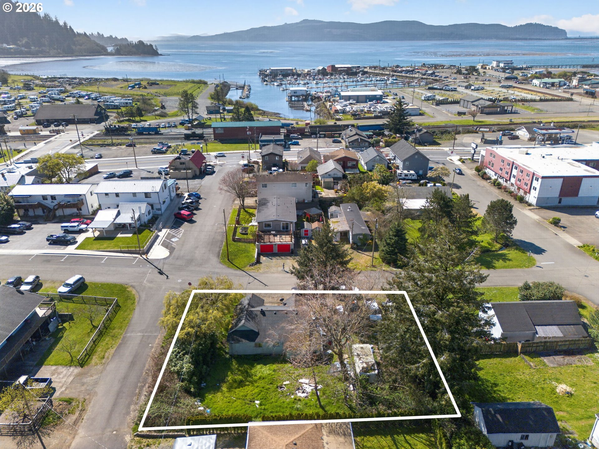 402 Acacia Avenue Garibaldi, OR 97118 - Photo 20 of 38